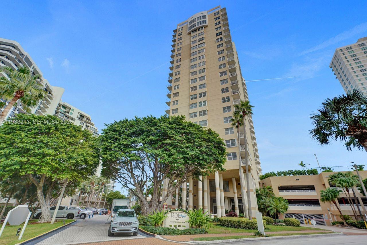 770 SE Claughton Island Dr # 813