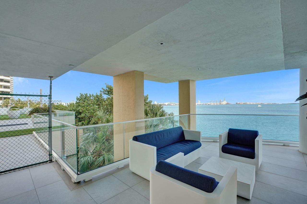 770 SE Claughton Island Dr # 813