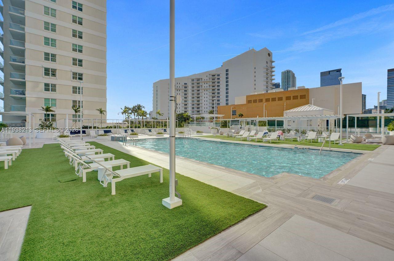 770 SE Claughton Island Dr # 813