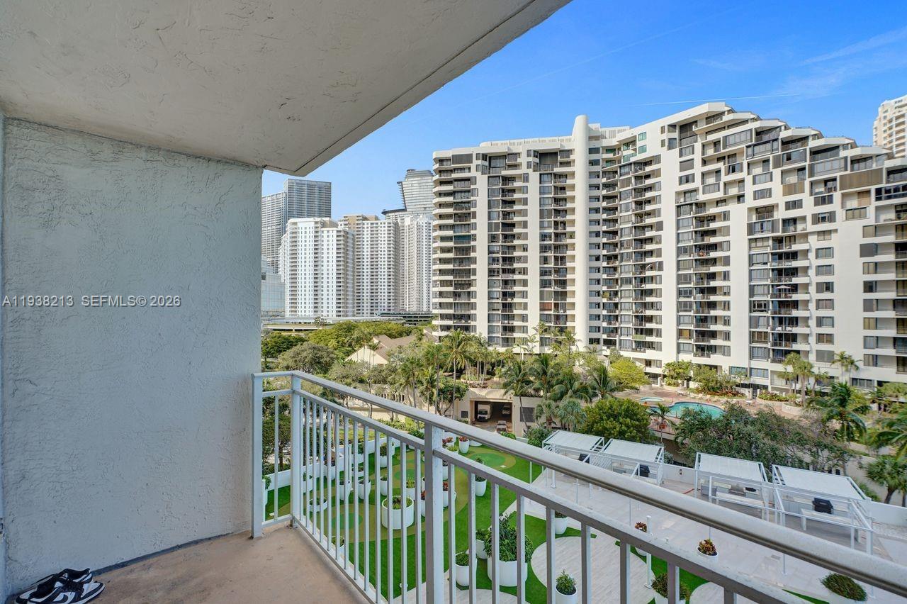 770 SE Claughton Island Dr # 813