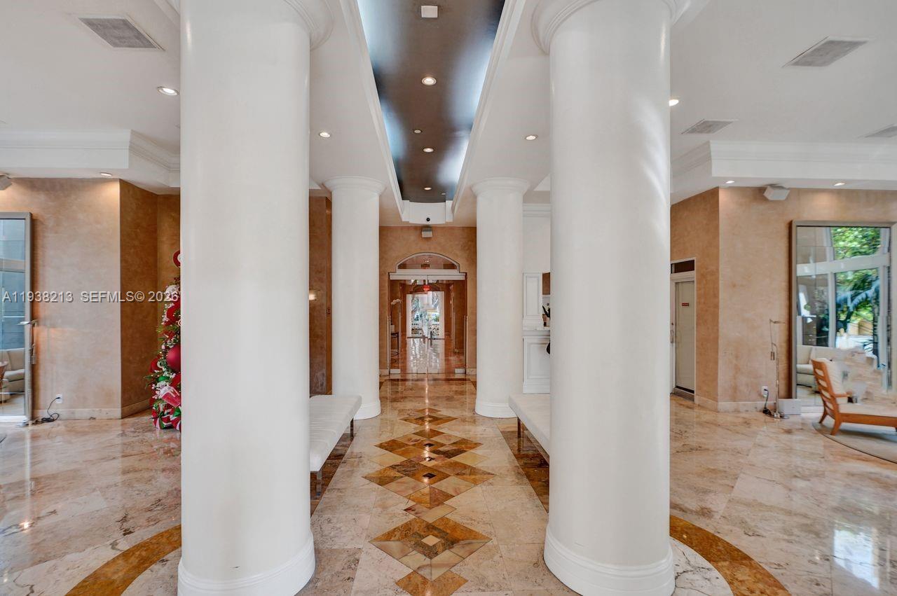 770 SE Claughton Island Dr # 813