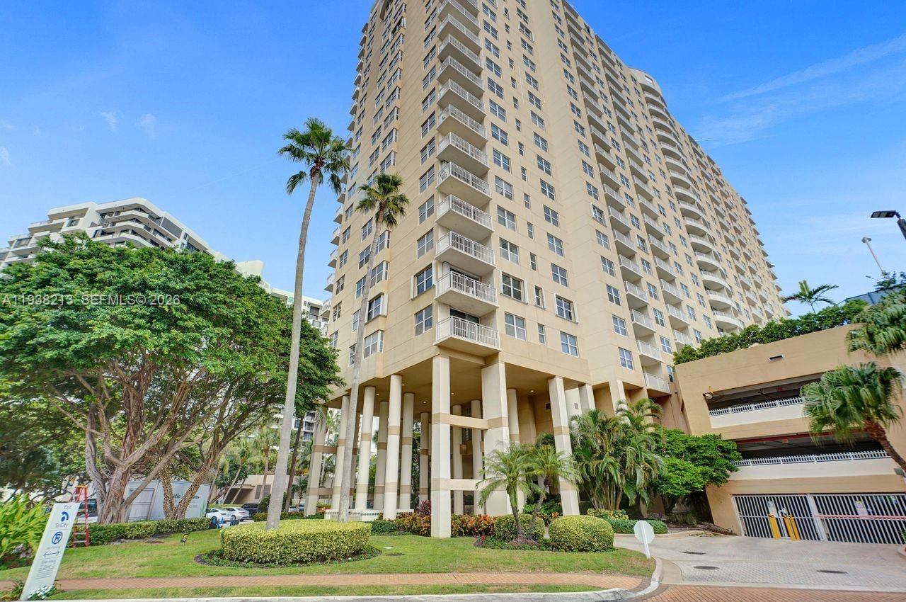 770 SE Claughton Island Dr # 813