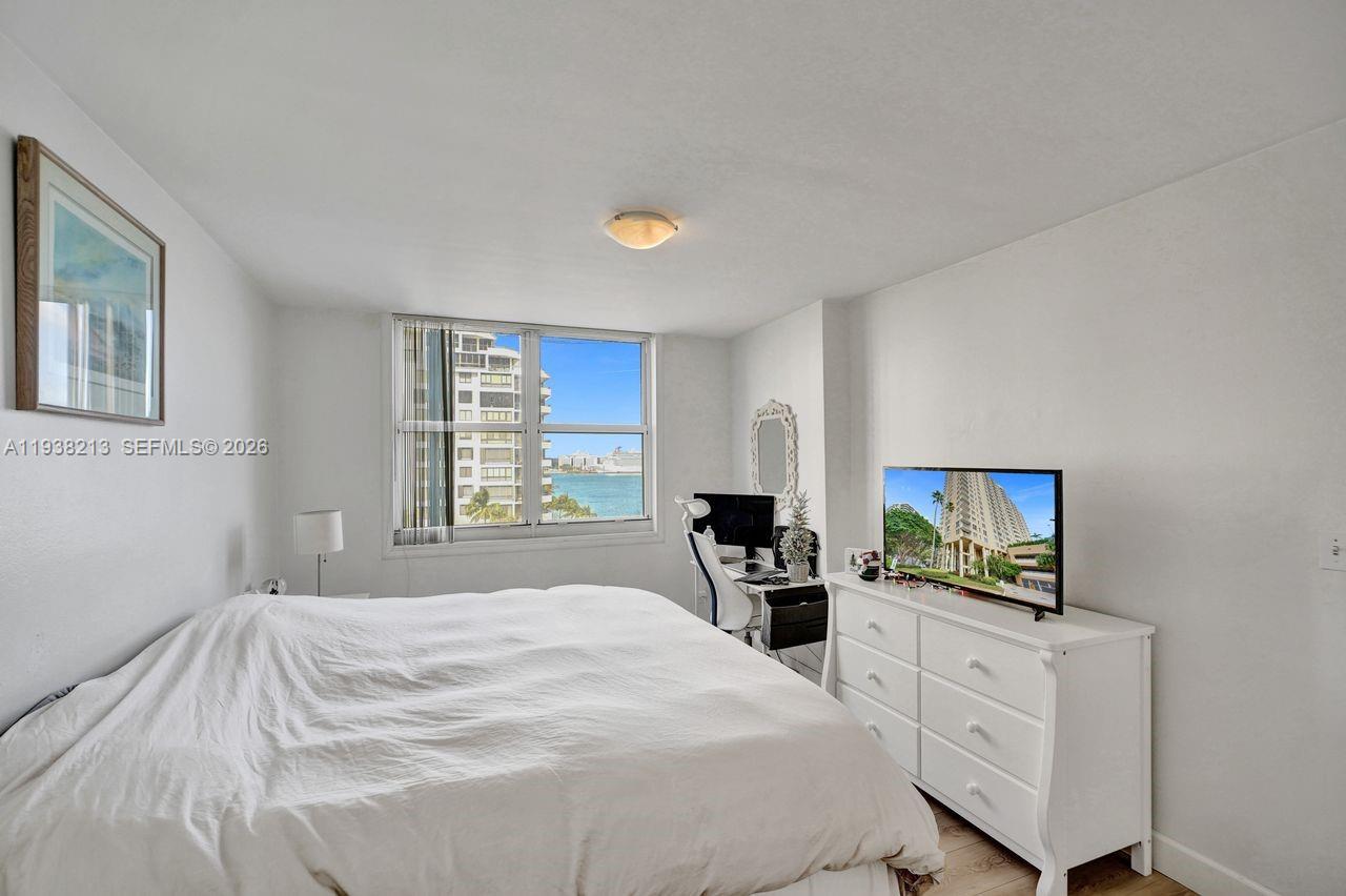 770 SE Claughton Island Dr # 813