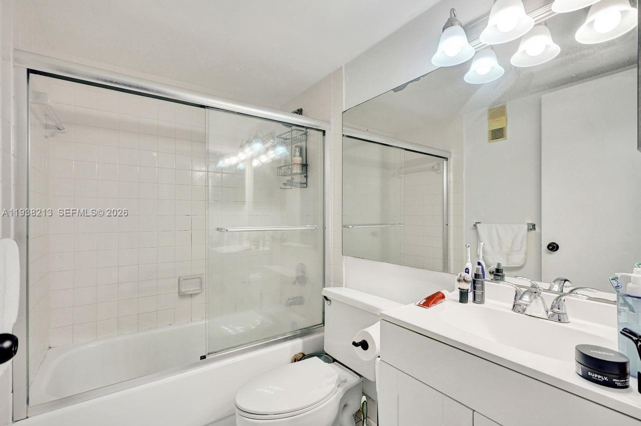 770 SE Claughton Island Dr # 813