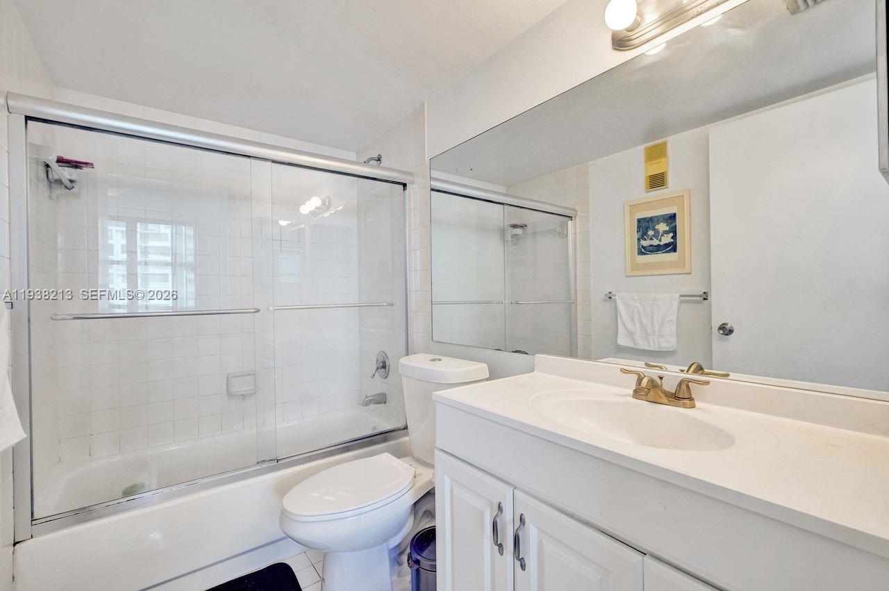 770 SE Claughton Island Dr # 813