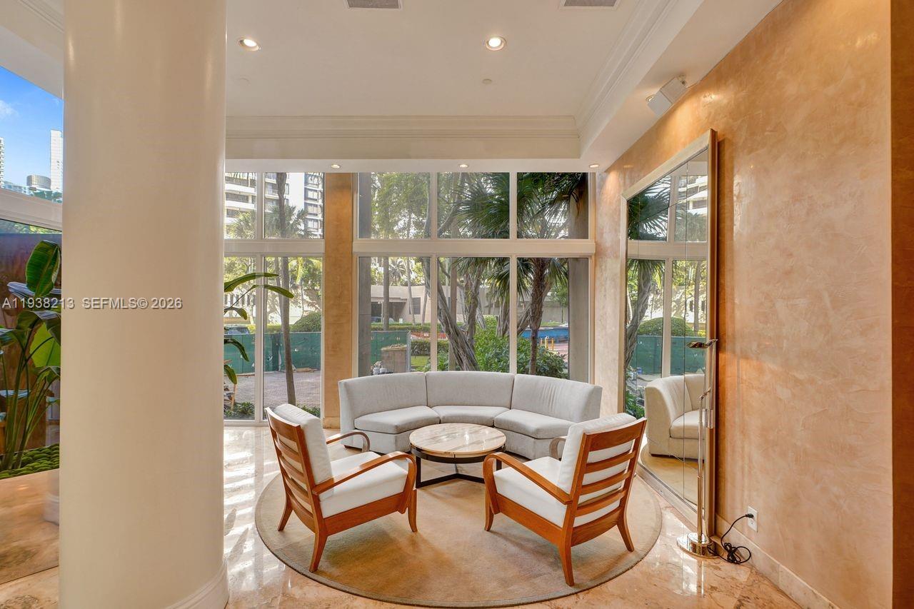 770 SE Claughton Island Dr # 813