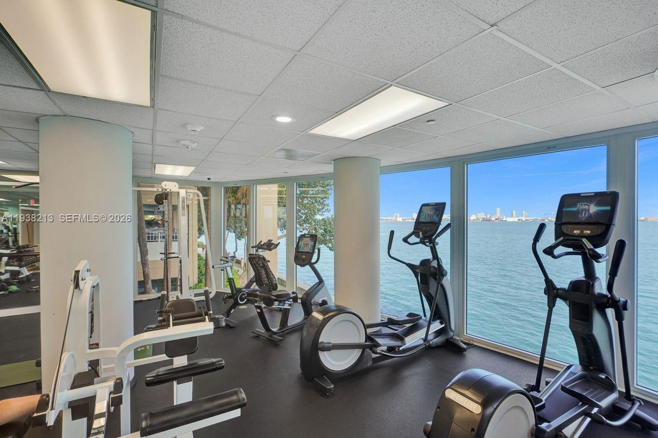 770 SE Claughton Island Dr # 813