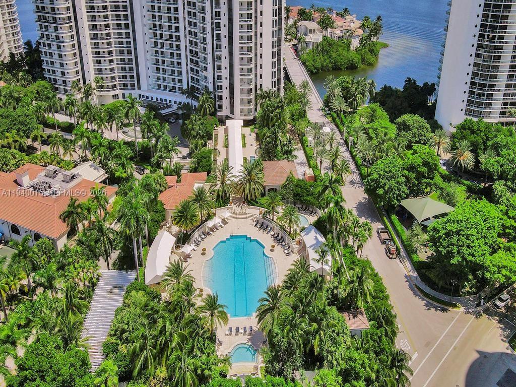 3000 Island Blvd # 502