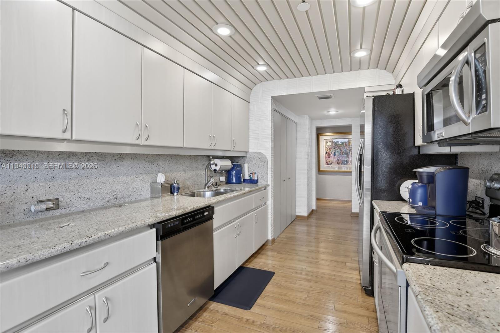 3000 Island Blvd # 502