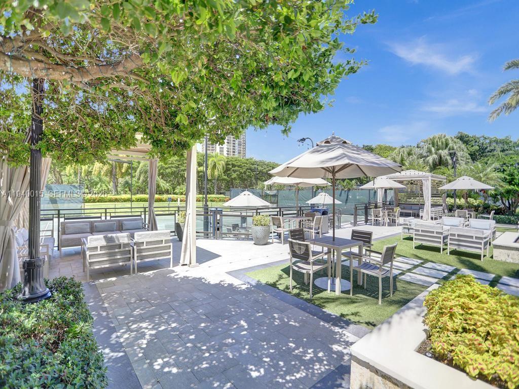 3000 Island Blvd # 502