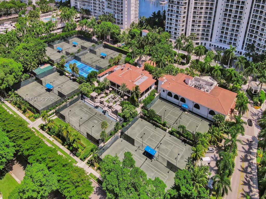 3000 Island Blvd # 502