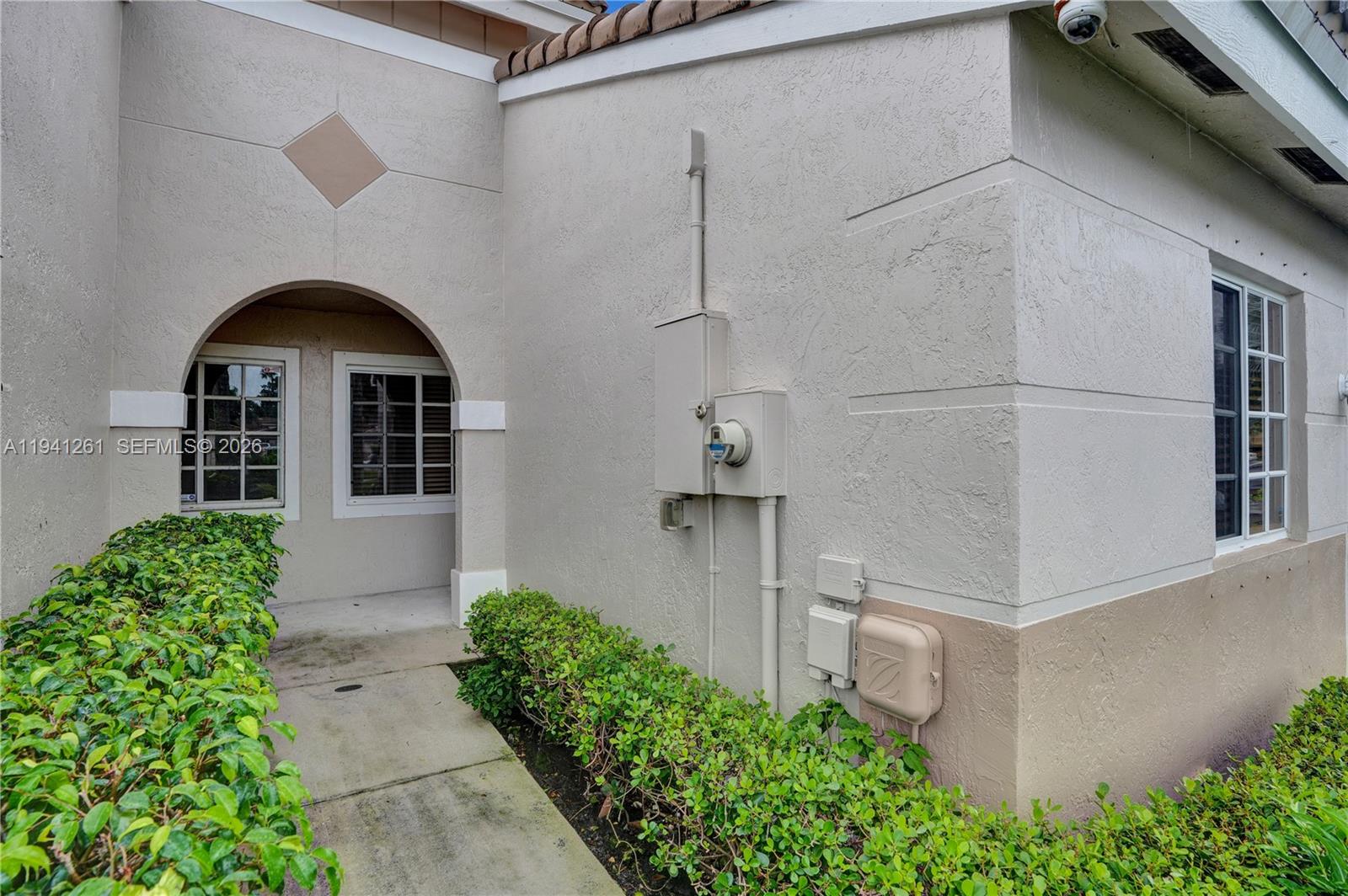 1851 SW 116th Way