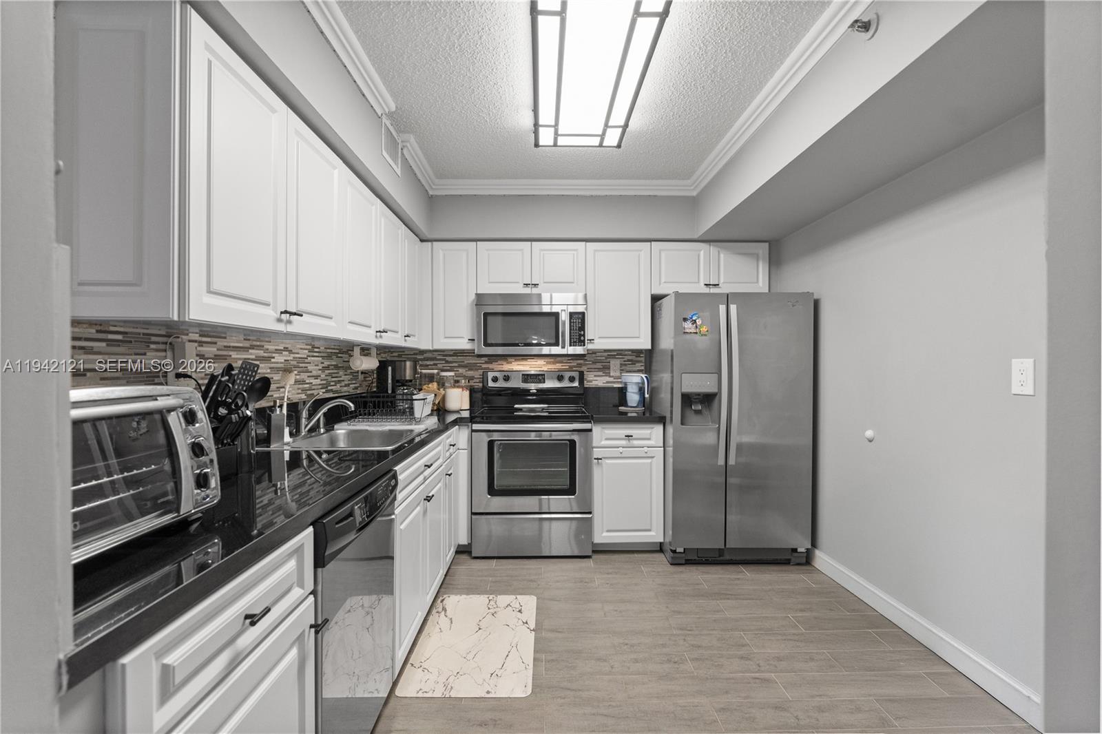 3600 Mystic Pointe Dr # 309