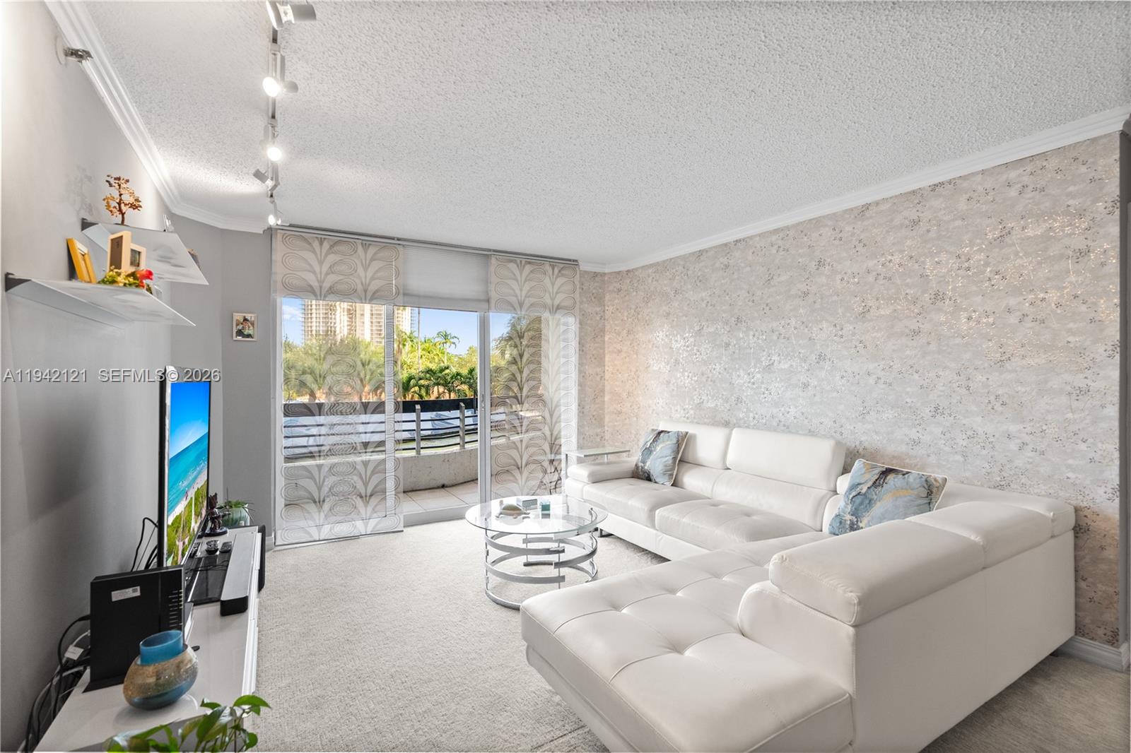 3600 Mystic Pointe Dr # 309