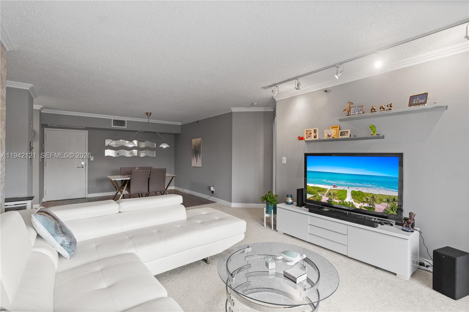 3600 Mystic Pointe Dr # 309