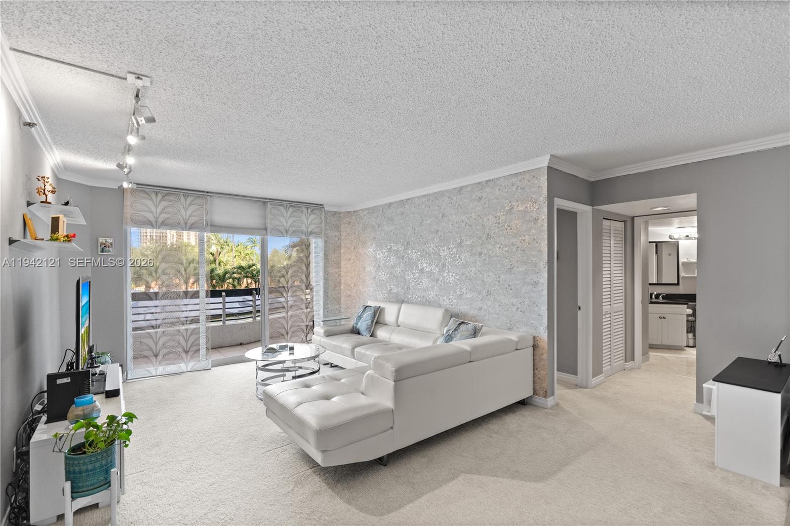 3600 Mystic Pointe Dr # 309