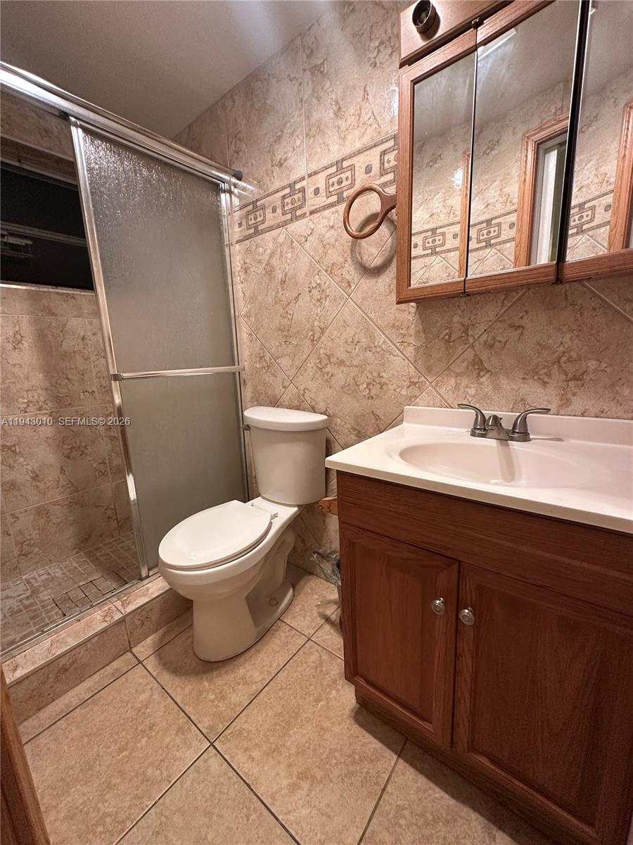 16901 NE 13th Ave # 103