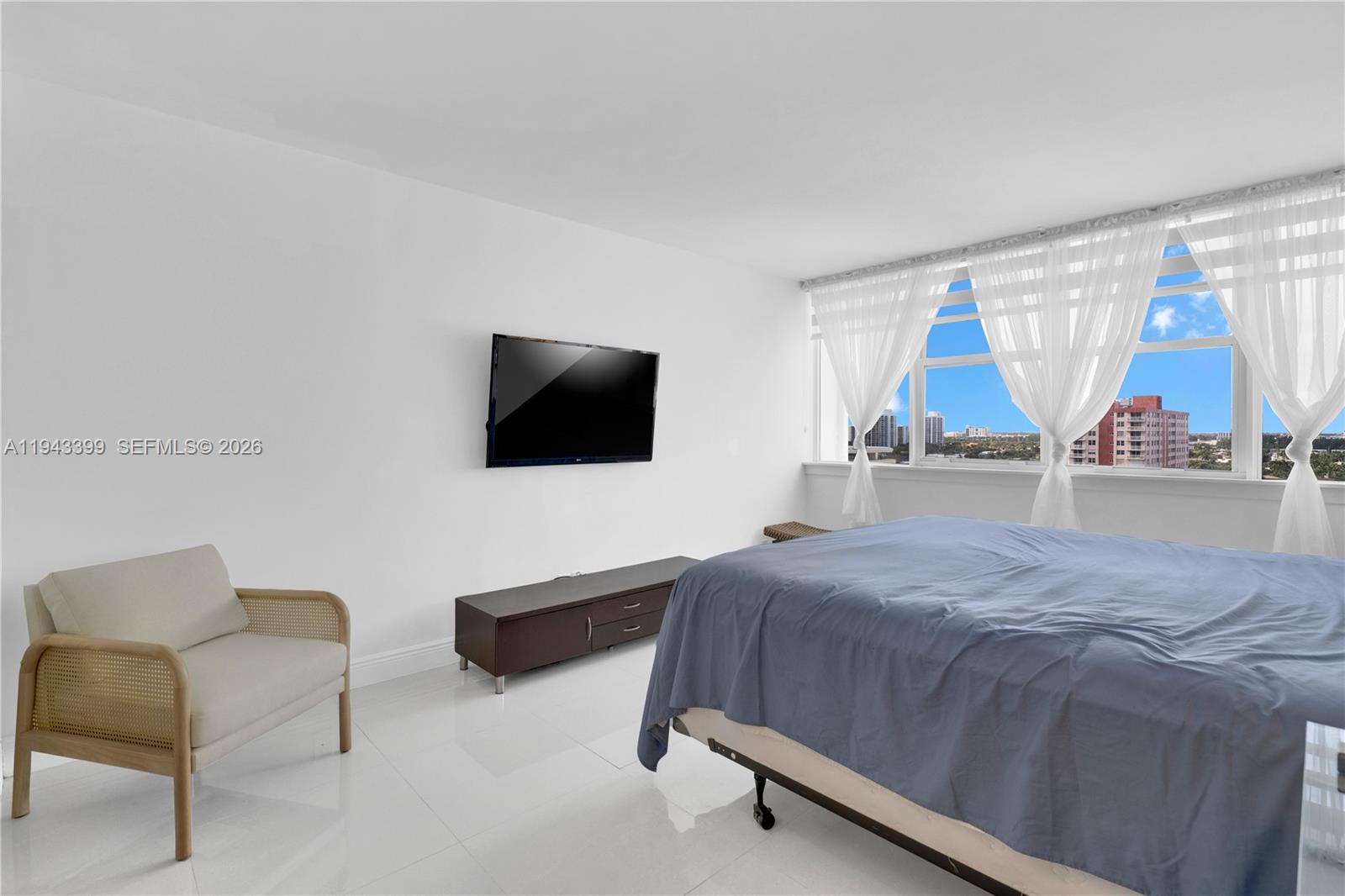 3140 S Ocean Dr # 1211