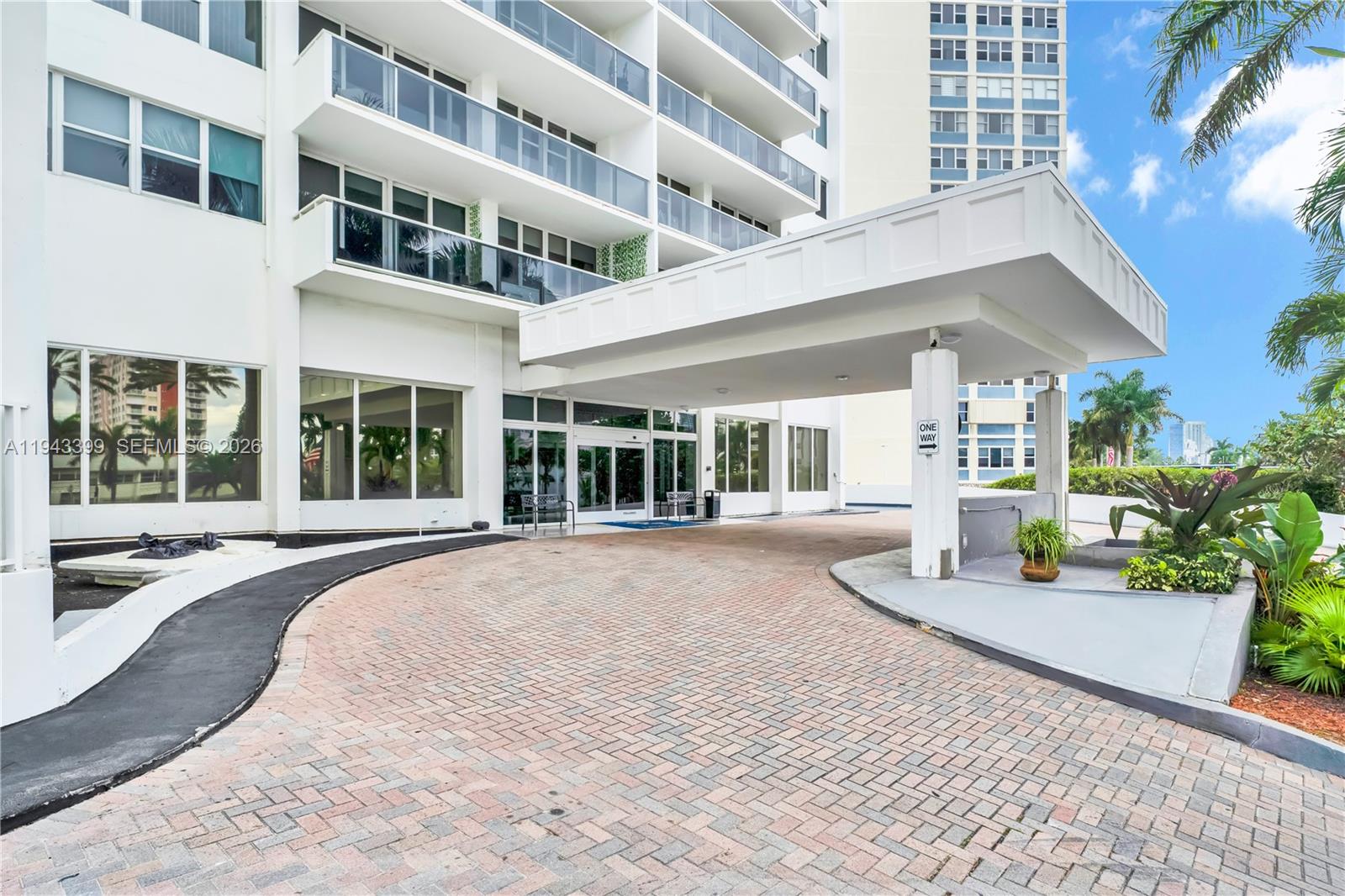 3140 S Ocean Dr # 1211