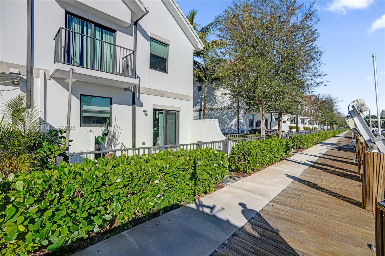 4518 E Aqua Bella Ln