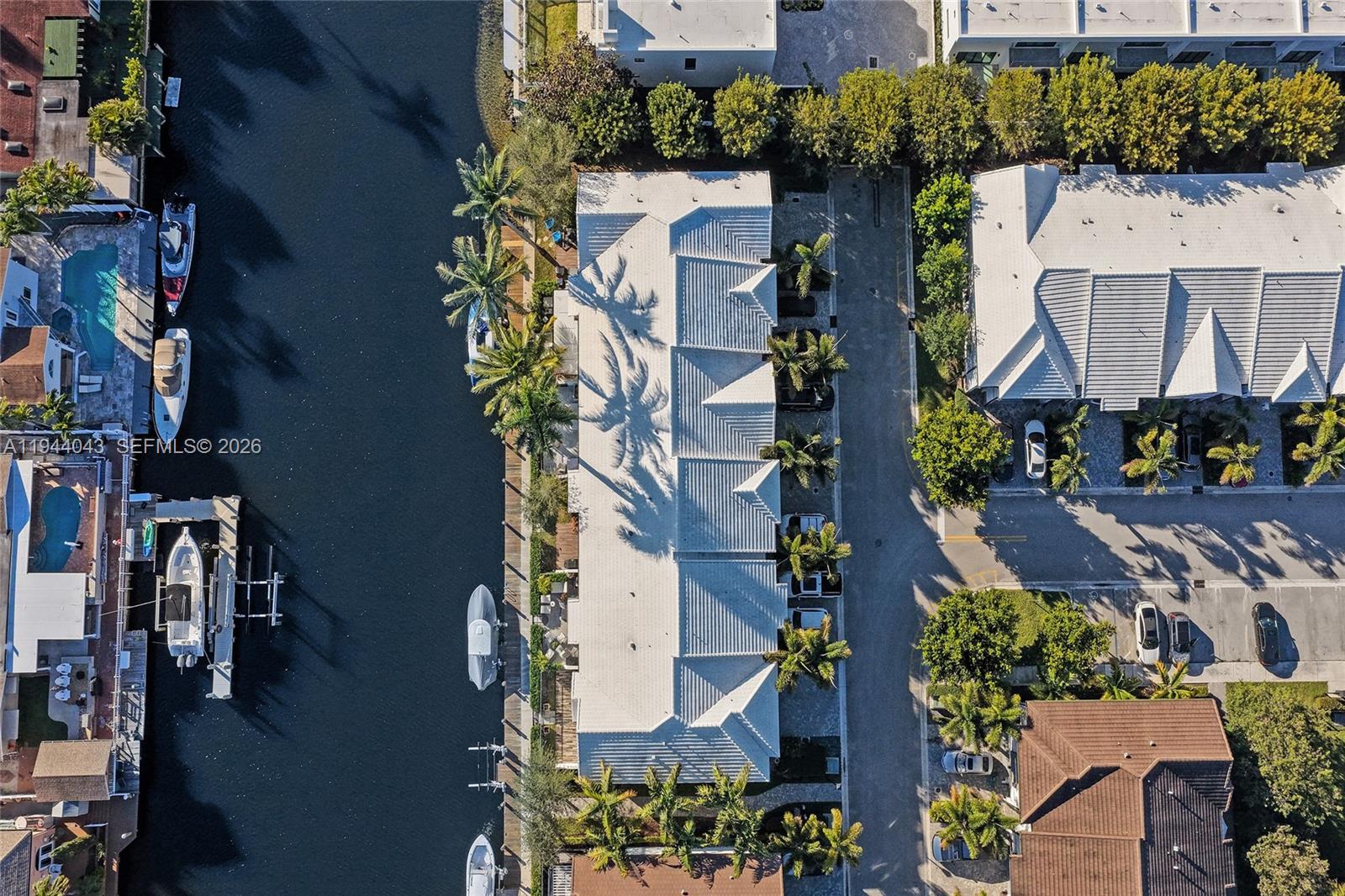 4518 E Aqua Bella Ln