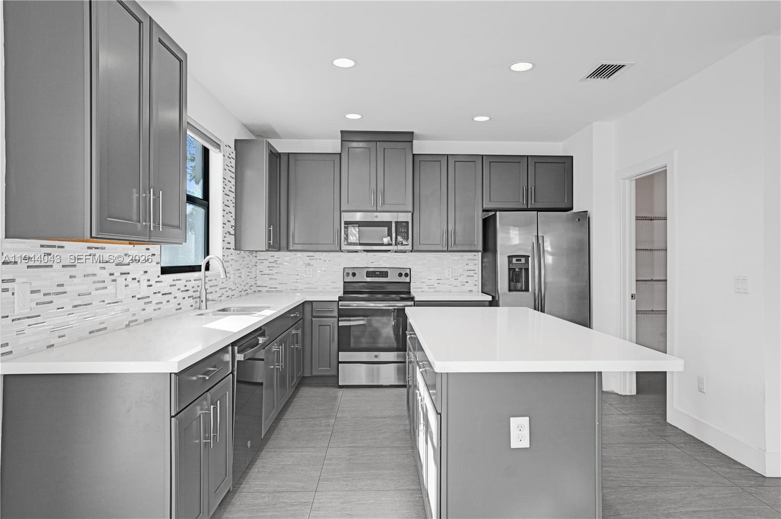 4518 E Aqua Bella Ln