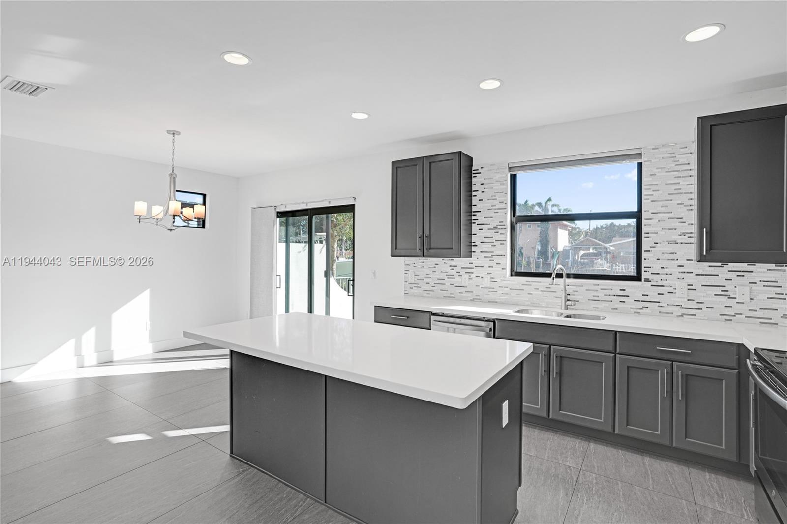 4518 E Aqua Bella Ln