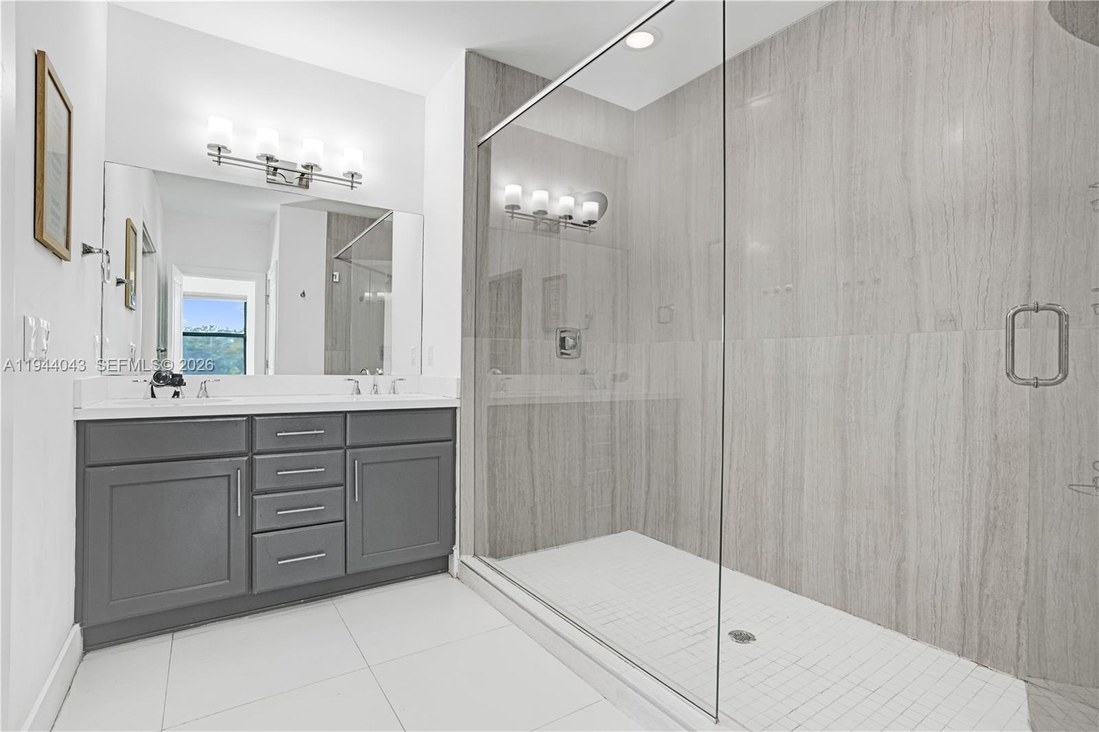 4518 E Aqua Bella Ln