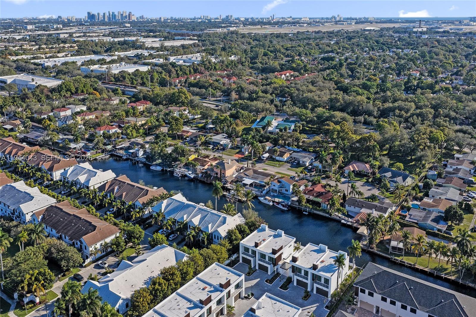 4518 E Aqua Bella Ln