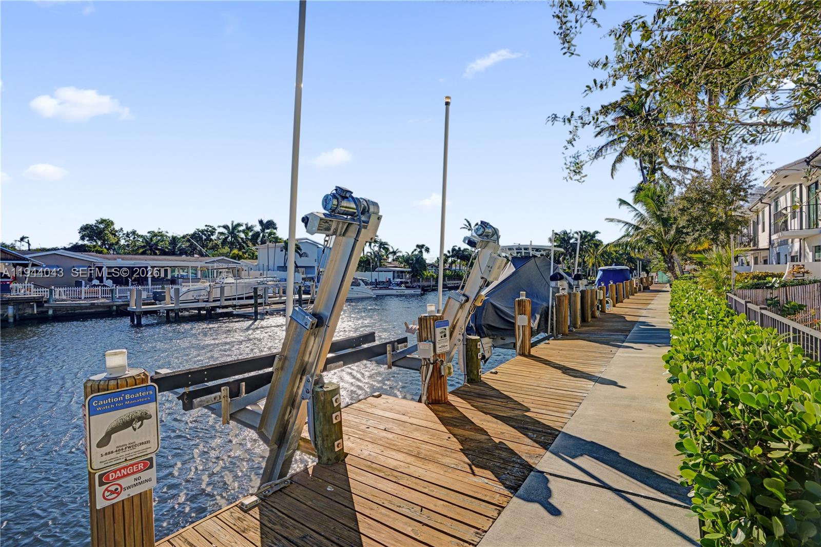 4518 E Aqua Bella Ln