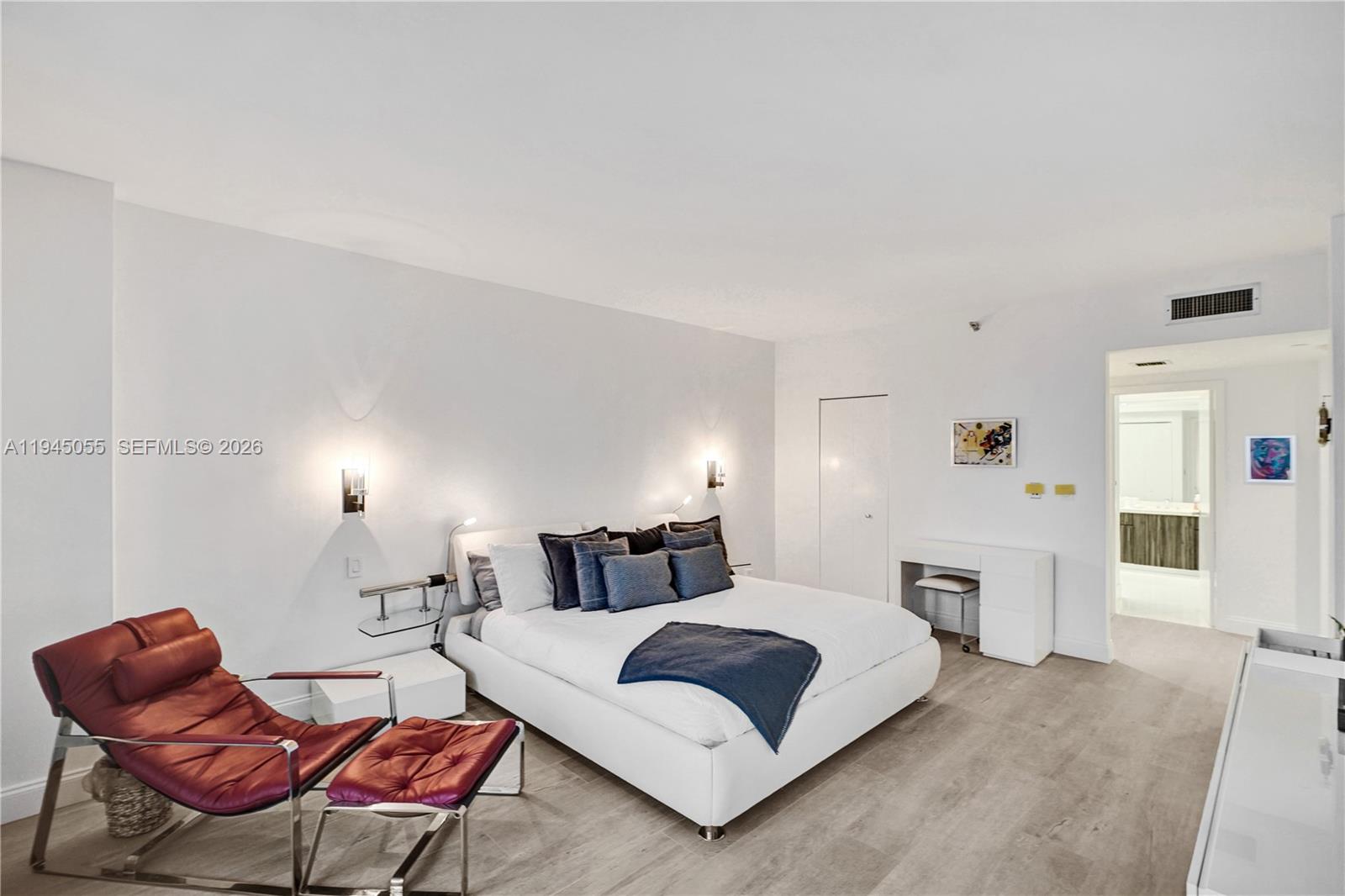 20281 E Country Club Dr # 1002