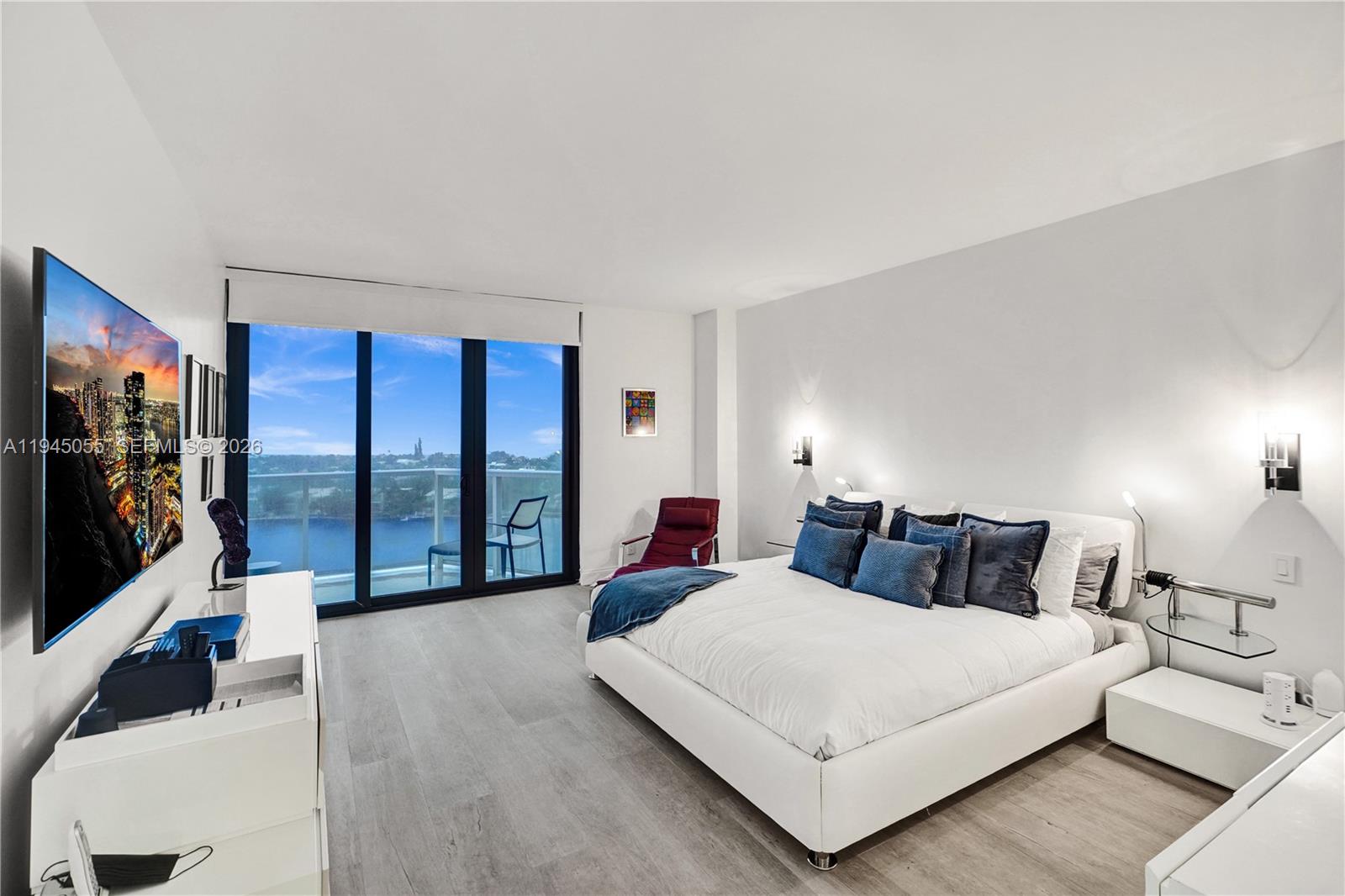 20281 E Country Club Dr # 1002