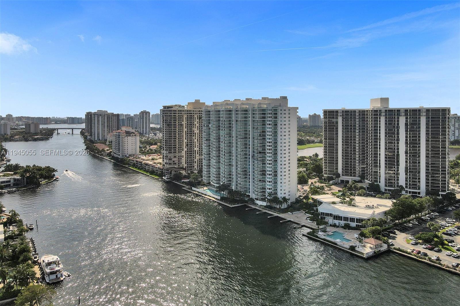 20281 E Country Club Dr # 1002