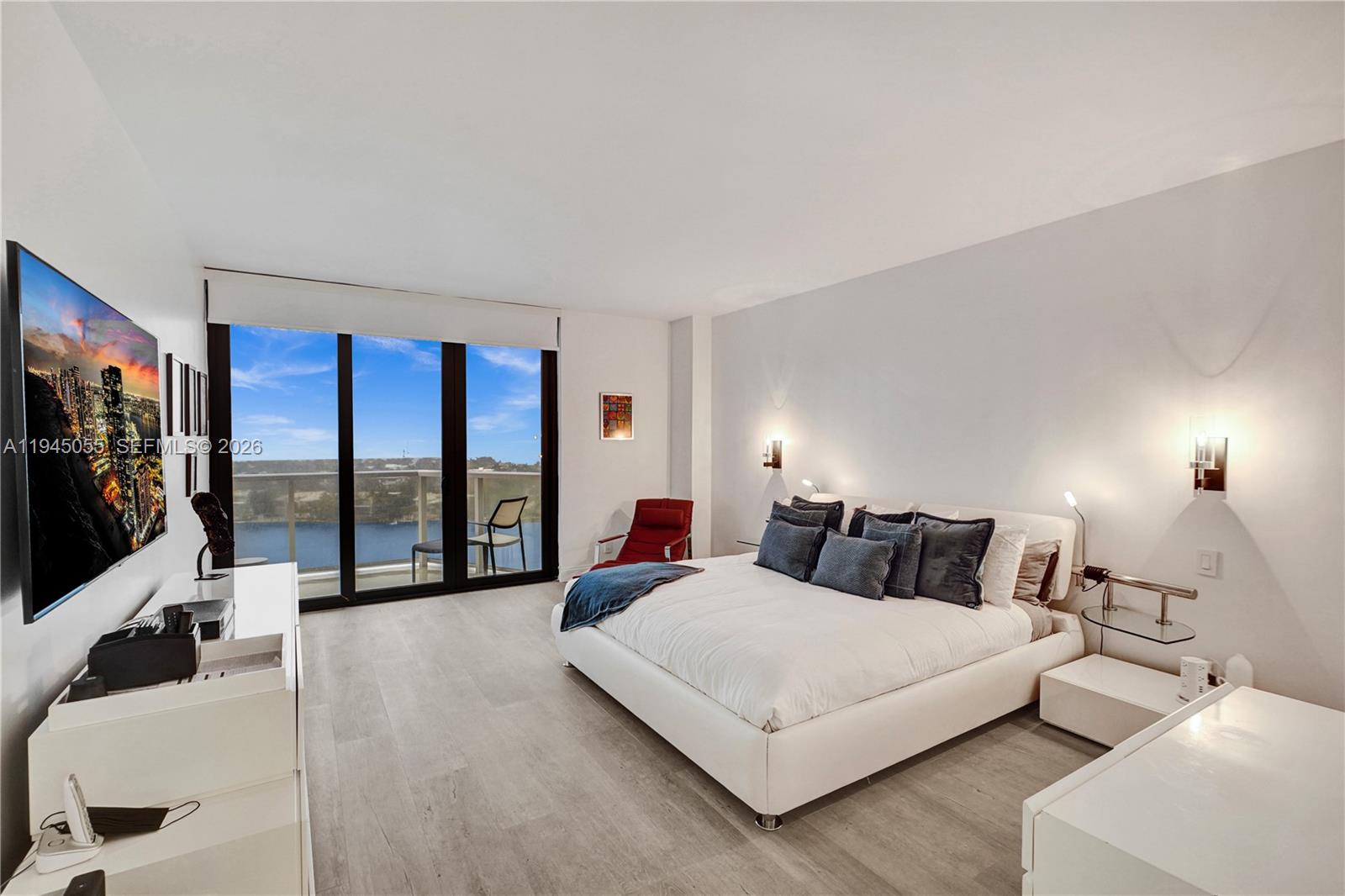 20281 E Country Club Dr # 1002