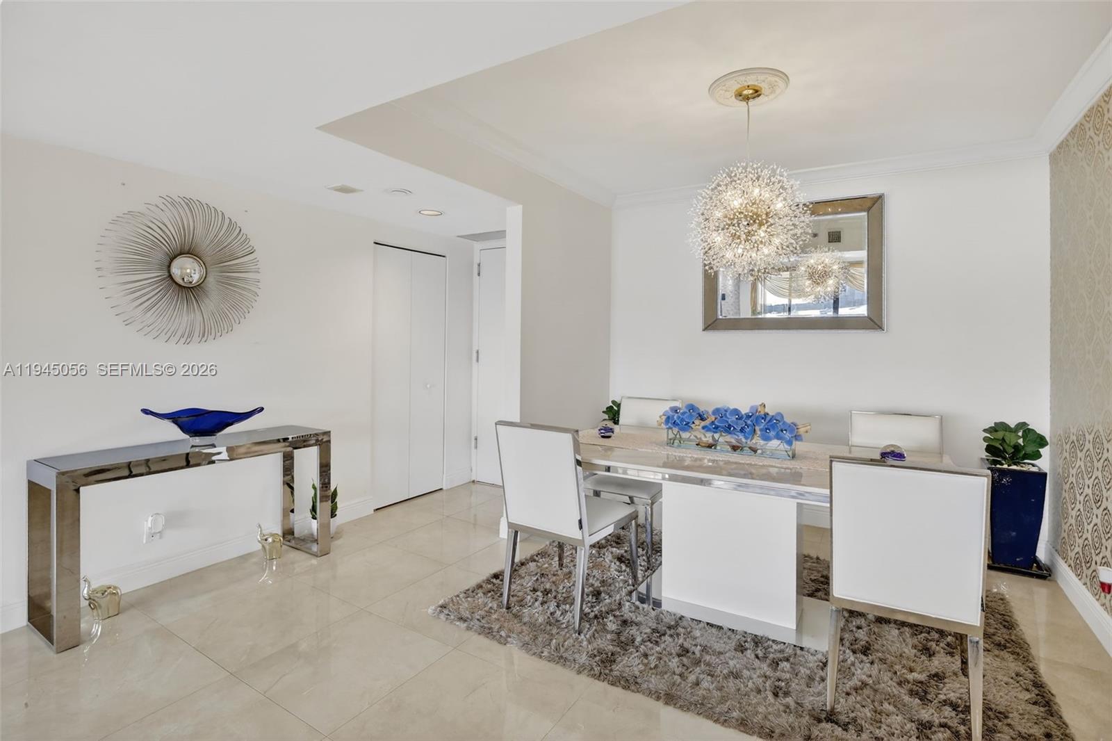 1000 W Island Blvd # 312