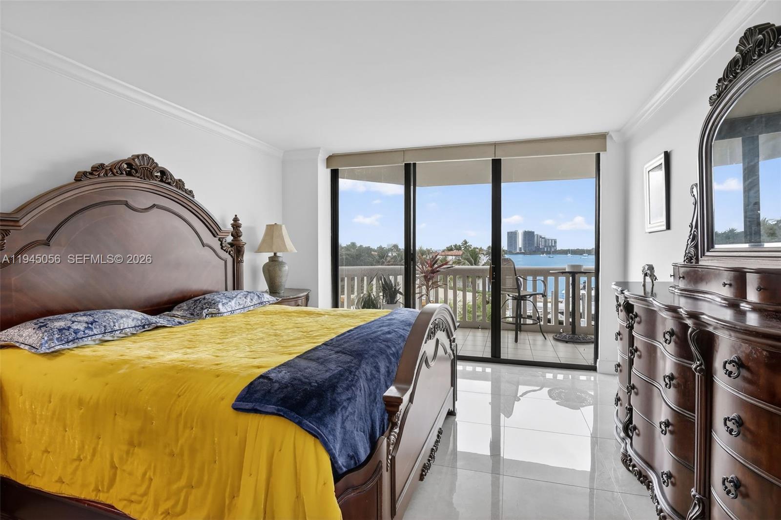 1000 W Island Blvd # 312