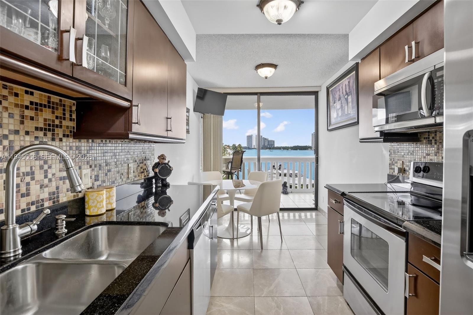 1000 W Island Blvd # 312