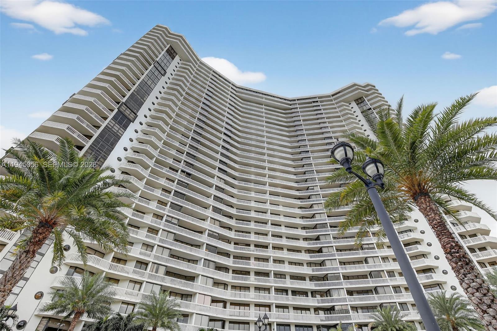 1000 W Island Blvd # 312