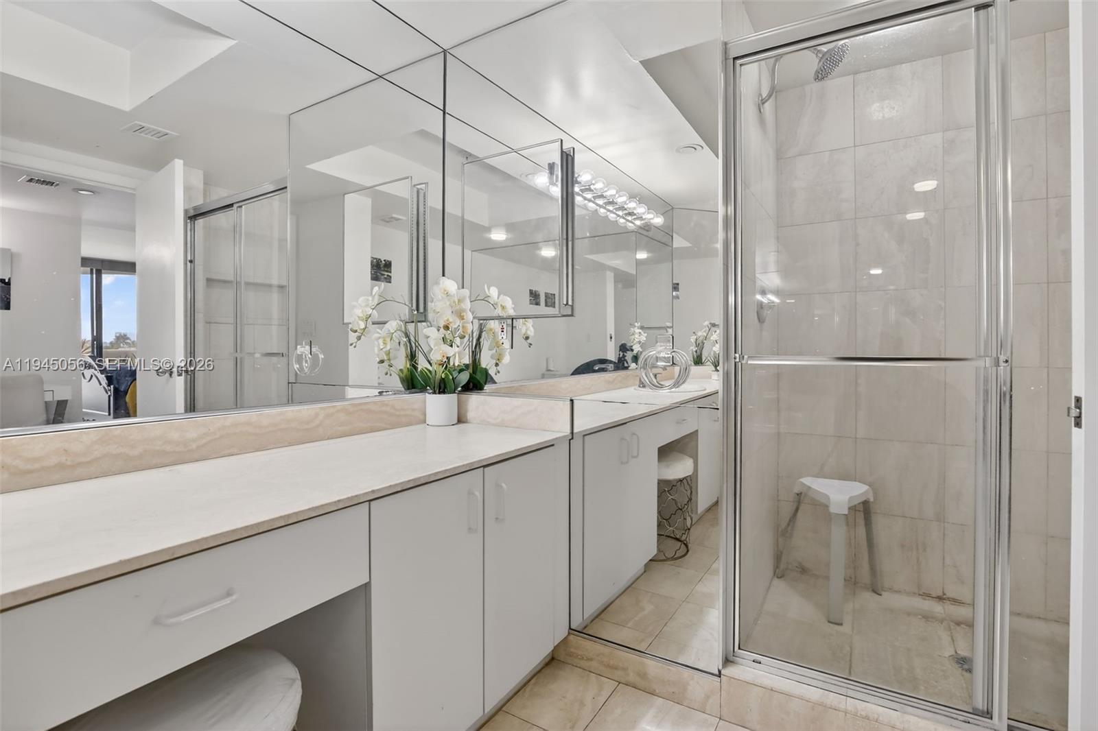 1000 W Island Blvd # 312