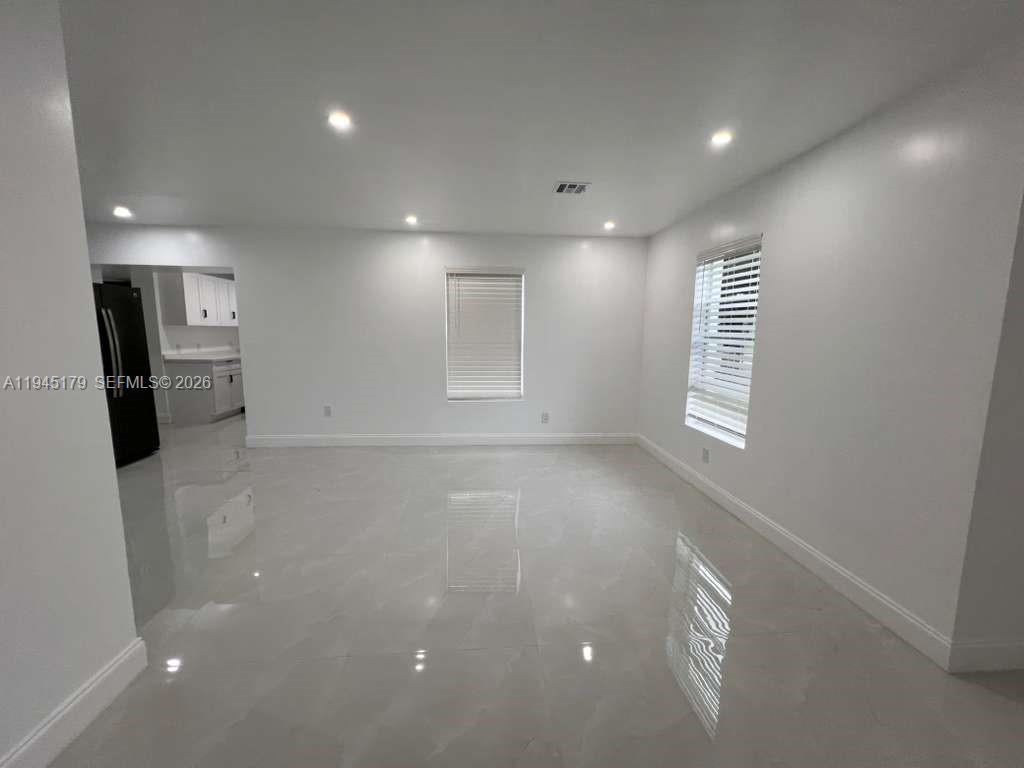 2850 NW 7th St