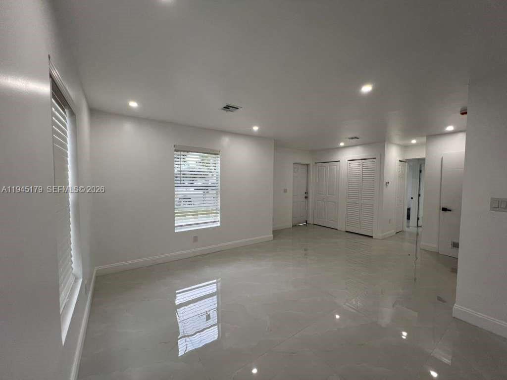 2850 NW 7th St