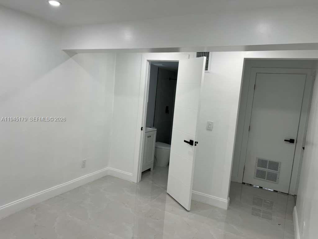 2850 NW 7th St