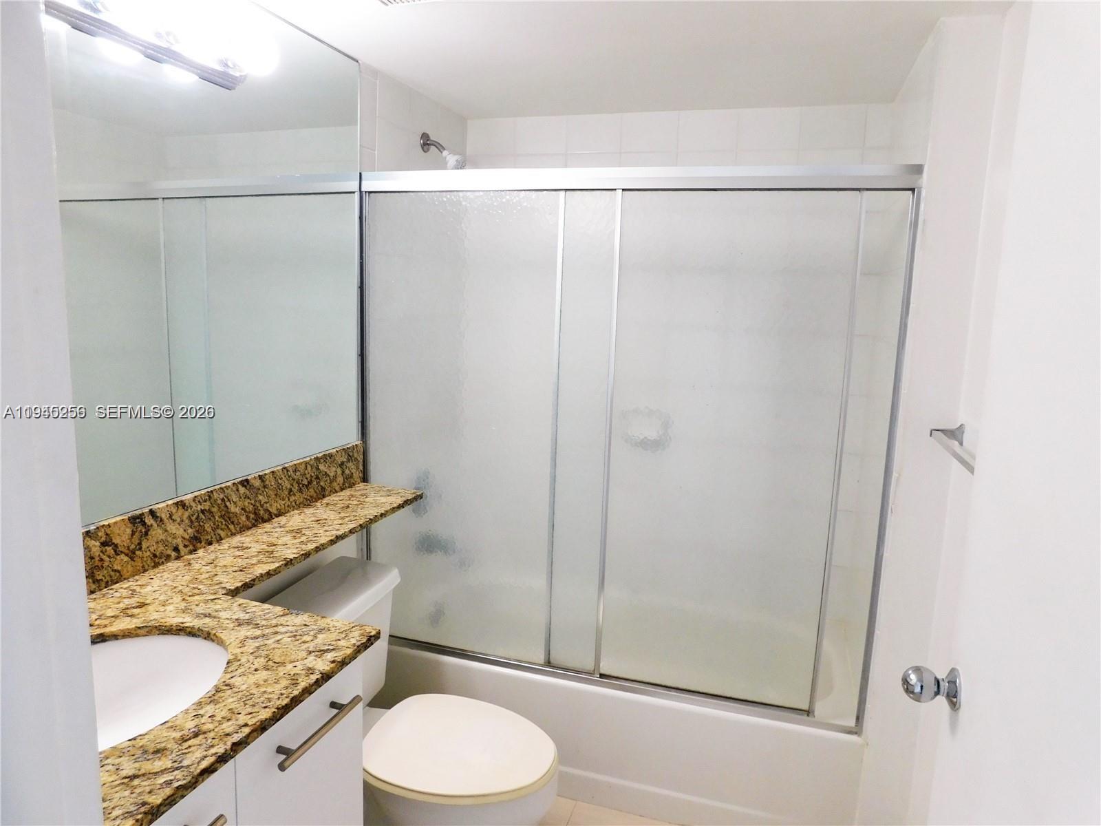 3300 NE 191 St # 1002