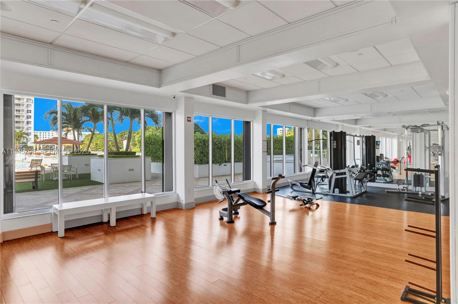 2851 NE 183rd St # 2214E