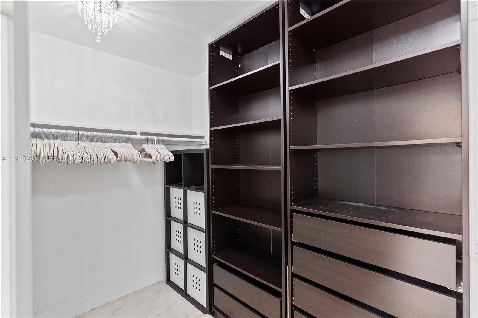 2851 NE 183rd St # 2214E