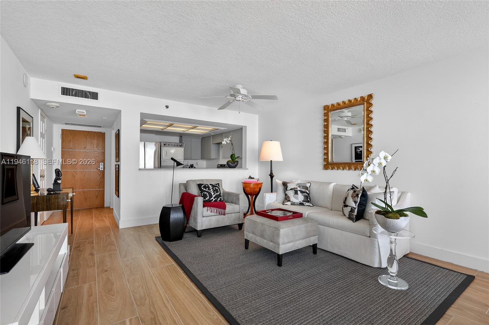 400 S Pointe Dr # 1608