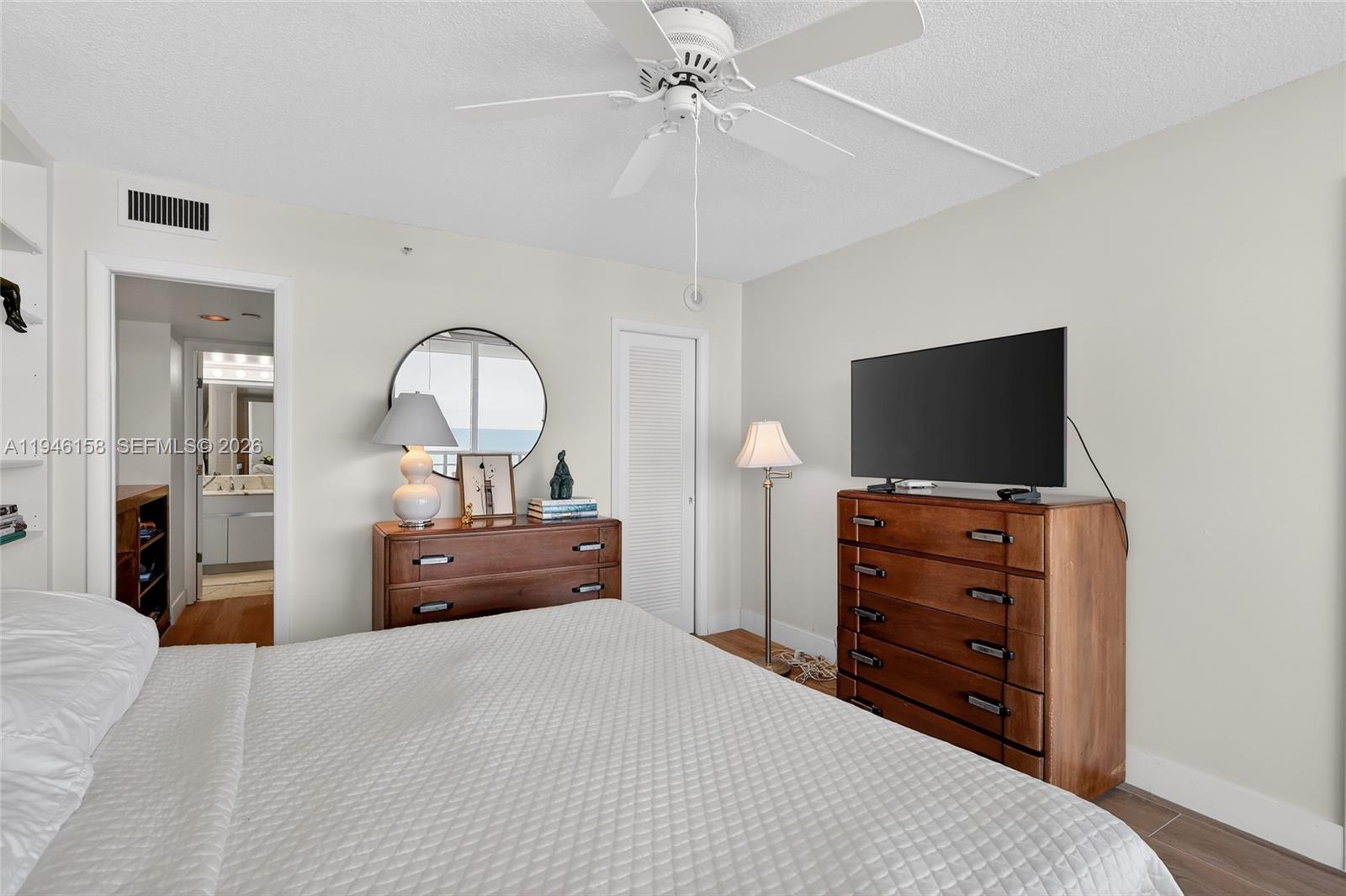 400 S Pointe Dr # 1608