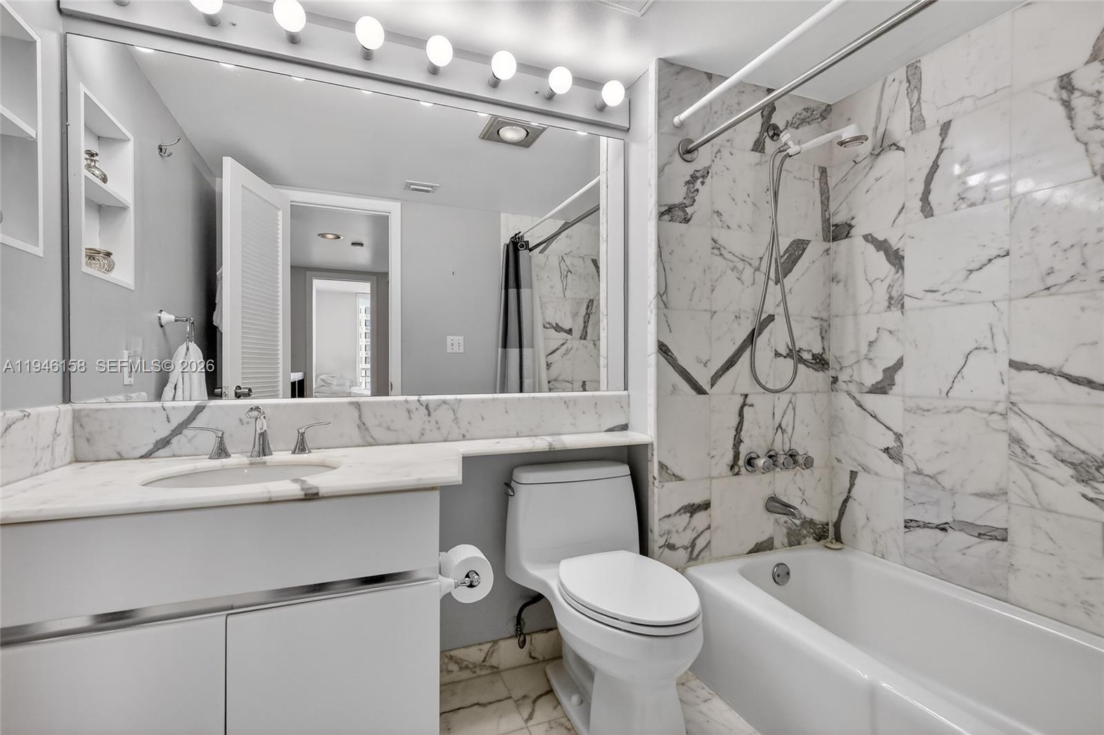 400 S Pointe Dr # 1608