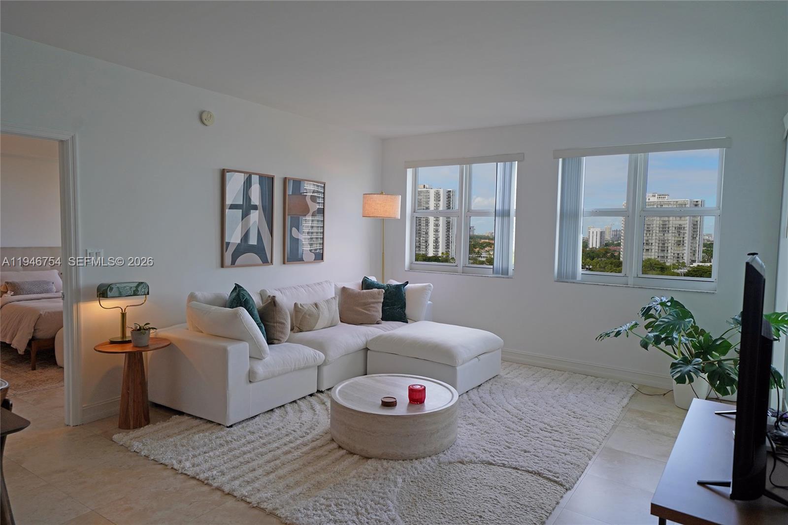 20000 E Country Club Dr # 1014