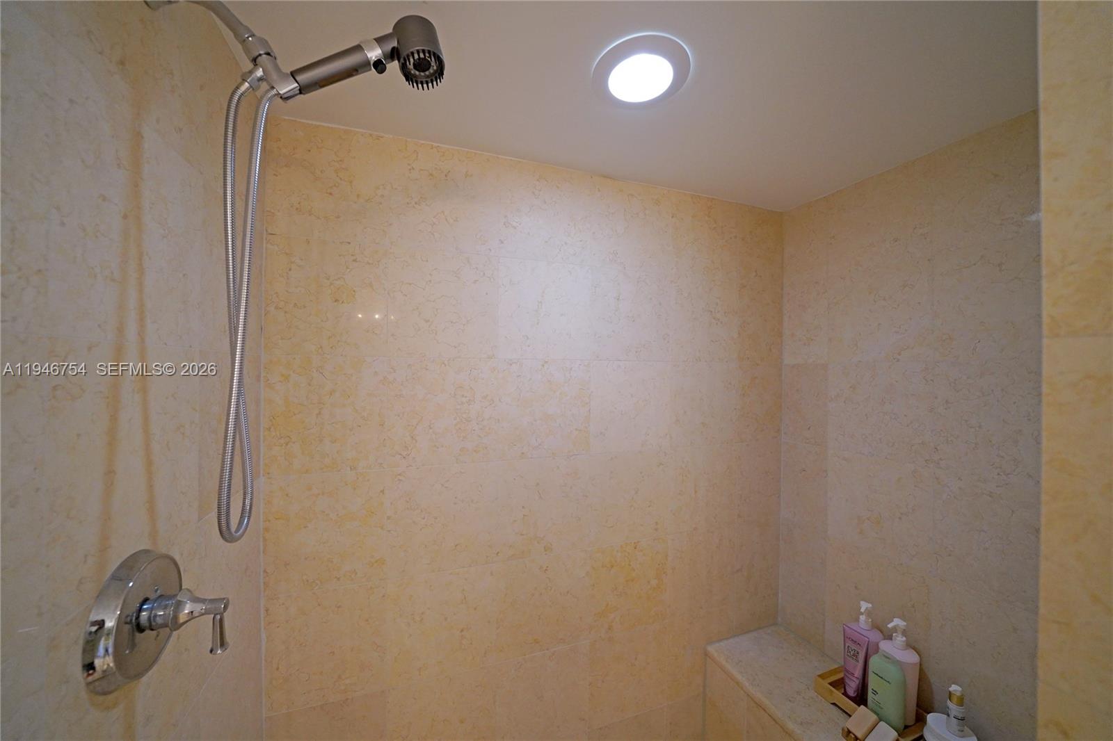 20000 E Country Club Dr # 1014